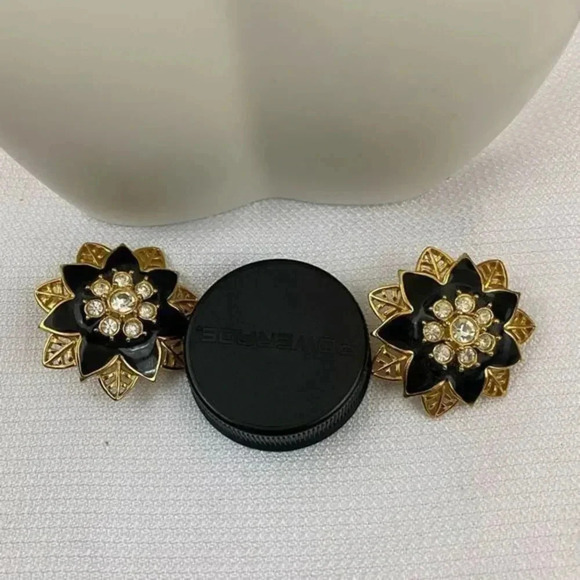 1992 Vintage Avon Festive Sparkle Stud Flower Earrings - Picture 6 of 7